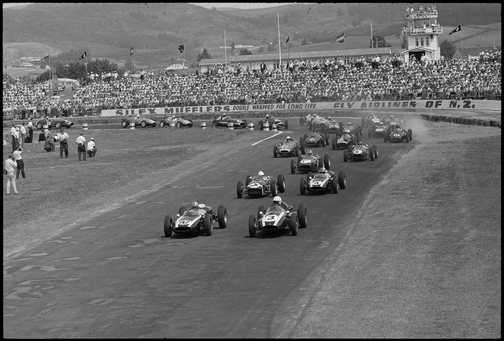 1961-new-zealand-grand-prix-at-ardmore-circuit-record-digitalnz
