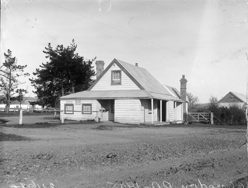 post-office-on-corner-of-east-road-clevedon-1905-record-digitalnz