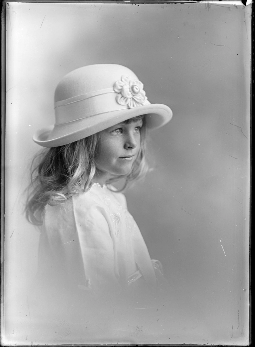 Girl in a hat Record DigitalNZ