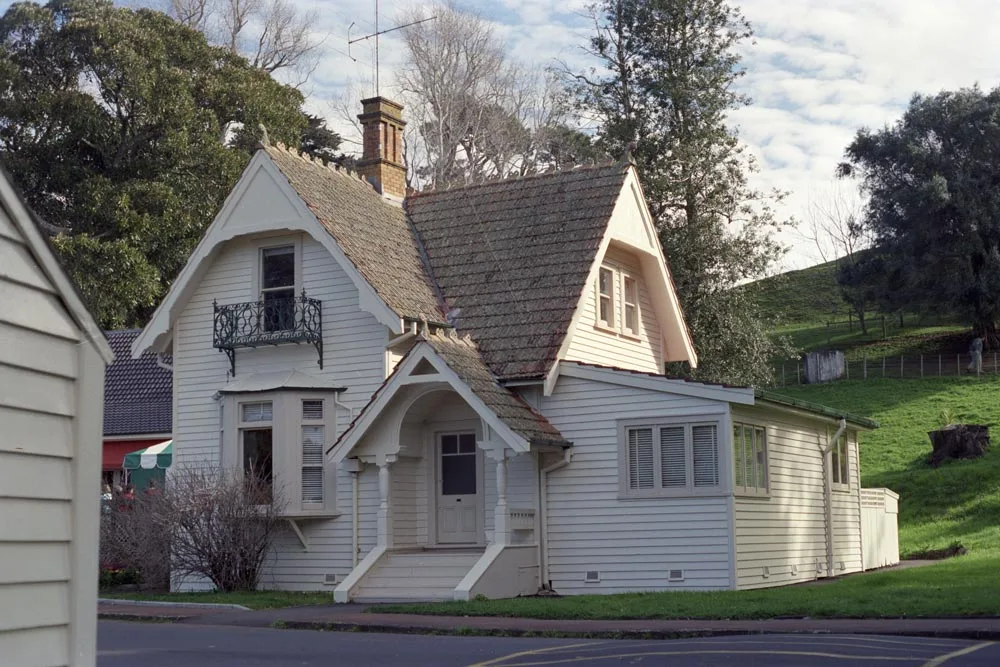 Huia Lodge in Cornwall Park, One Tree Hill, Auckland Record DigitalNZ