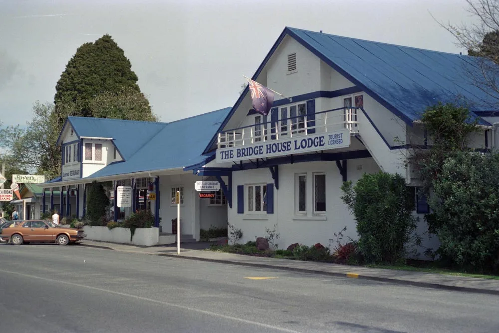 Bridge House Motor Inn in Elizabeth Street, Warkworth Record DigitalNZ