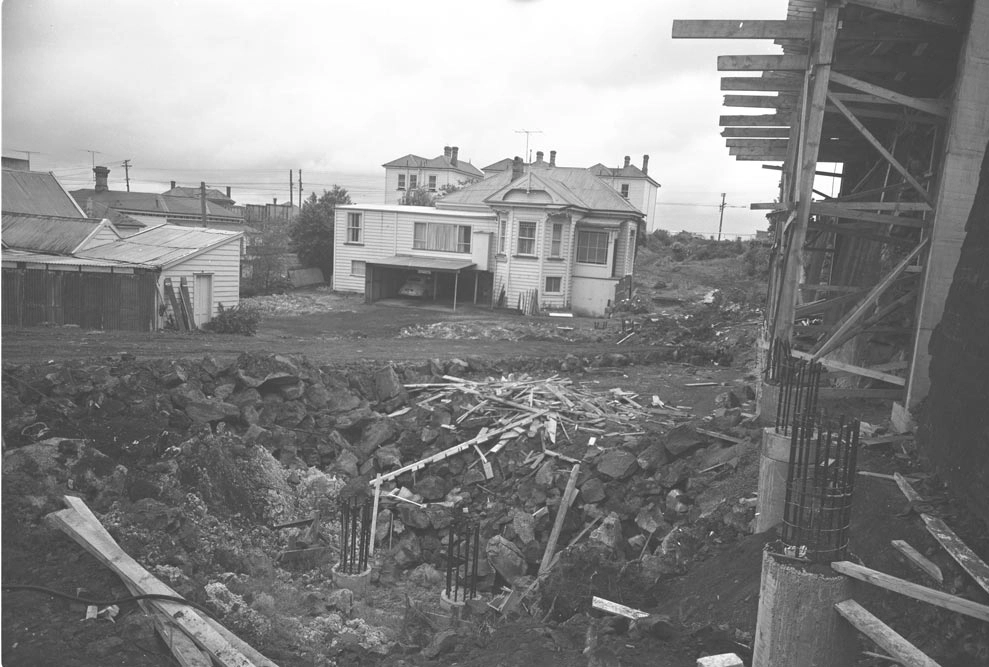 Showing the Dominion Road Interchange... Record DigitalNZ