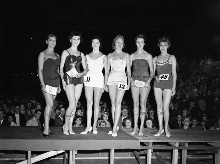 Beauty Pagent (PB2413/1)