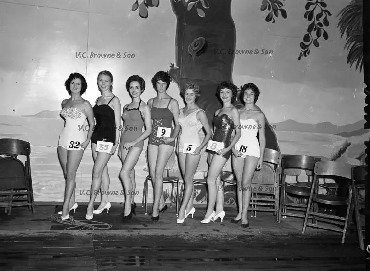 Beauty Pagent (PB2413/7)