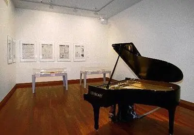 Slave Pianos (of the Art Cult)