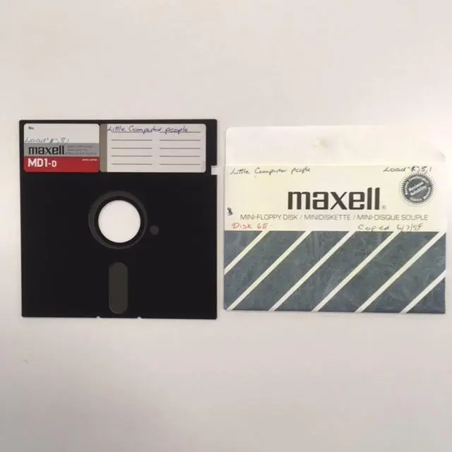 Floppy Disk Game for Commodore 64: "Little Computer People"