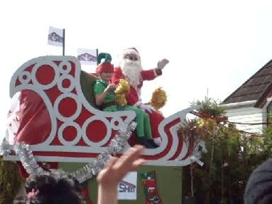 Santa on Sleigh in Levin Christmas Parade 2011 Record DigitalNZ