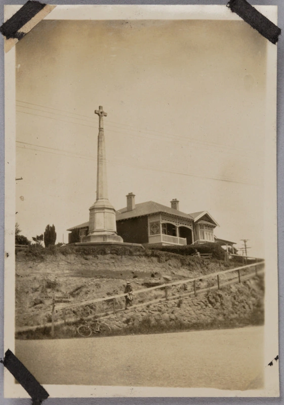 Photograph, Riverton Aparima war memorial