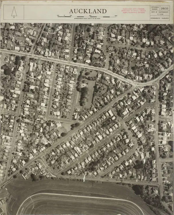 Auckland 28-33 [Remuera]