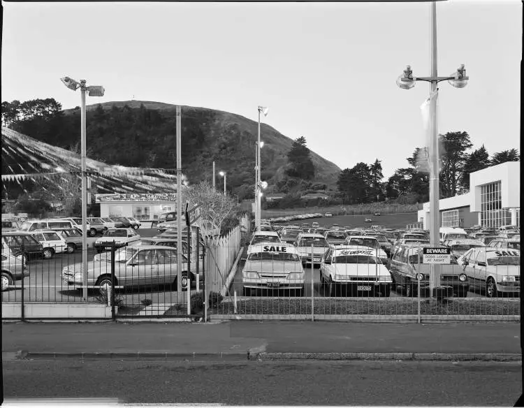 Car sales yards, EllersliePanmure Highway, Mount Wellington, 1990