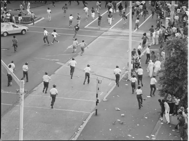 Queen Street Riot, Auckland Central, 1984 | Record | DigitalNZ