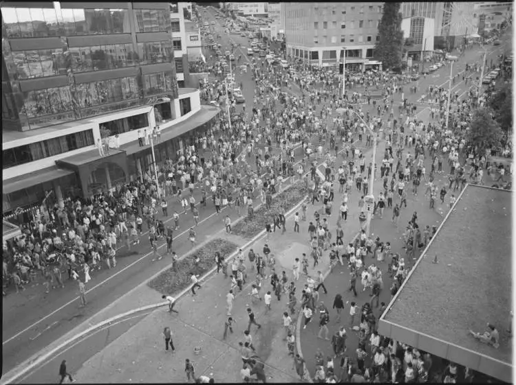 Queen Street Riot, Auckland Central, 1984 | Record | DigitalNZ