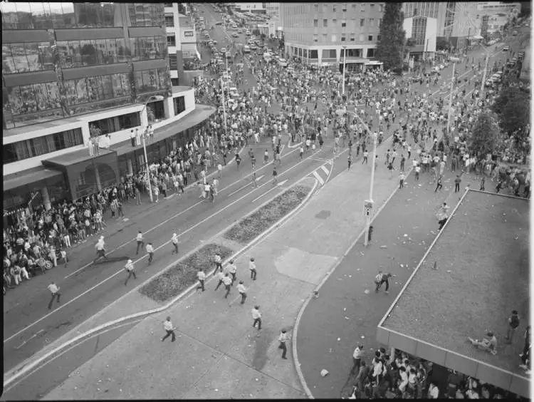 Queen Street Riot, Auckland Central, 1984 | Record | DigitalNZ