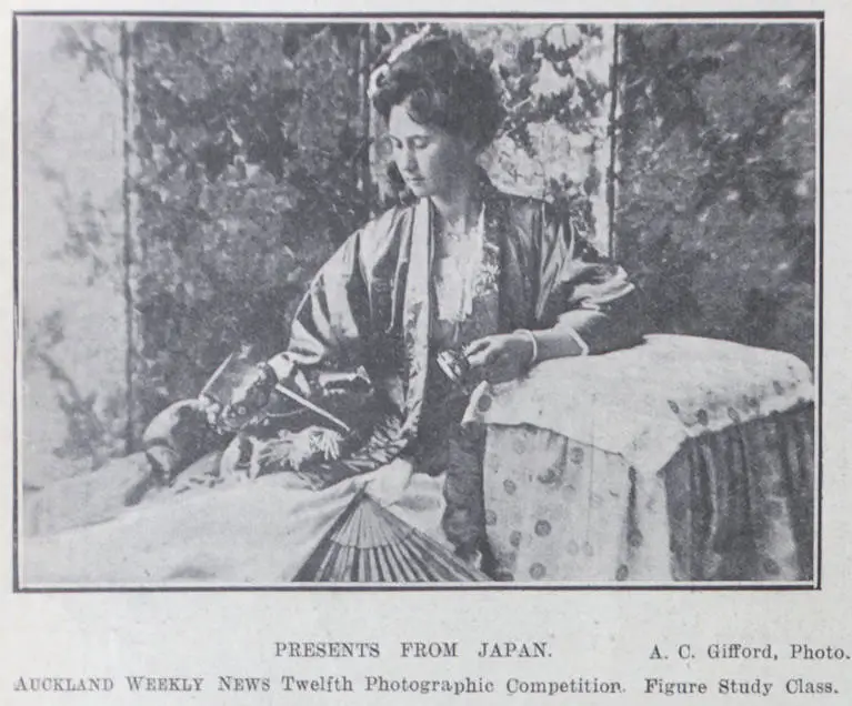 Presents from Japan. Auckland Weekly News Twelfth photograph competition. Figure study class