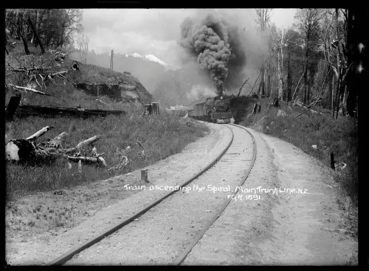 Train ascending the Spiral Main Trunk Line