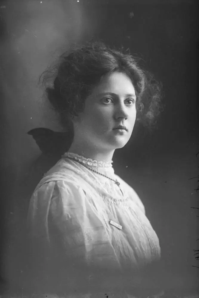 Miss Ballantyne, 1909