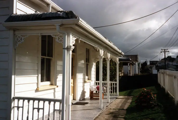 Cottages built on the Chelsea Sugar Refinery HAWE scheme, Birkehnead, 1987