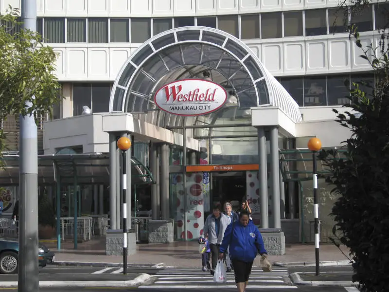 Mall entrance, Manukau City Centre, 2005, Record