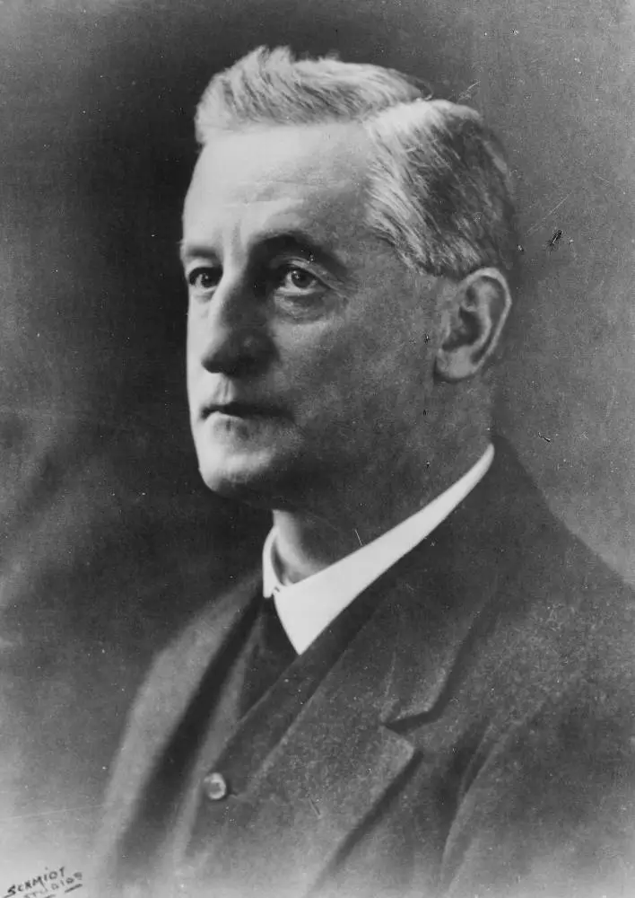 H.R. Mackenzie, Chairman, Manukau County Council, 1912 - 1917.