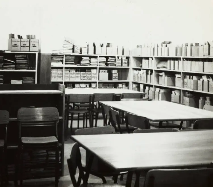 School library, Papatoetoe, 1966 | Record | DigitalNZ