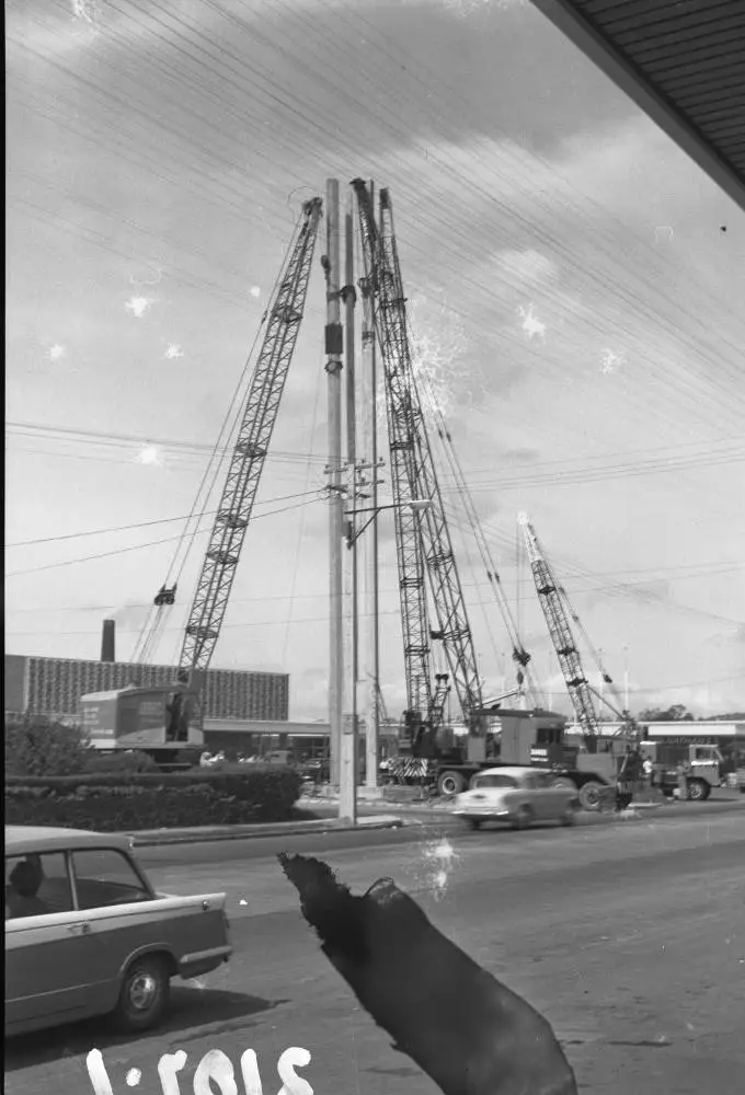 LynnMall tower construction.