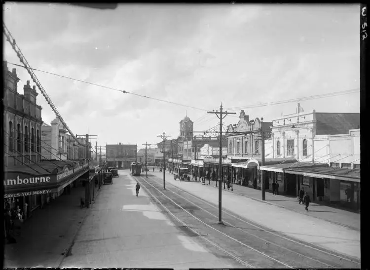Ponsonby Road looking towards Jervois Road, 1924 Record DigitalNZ