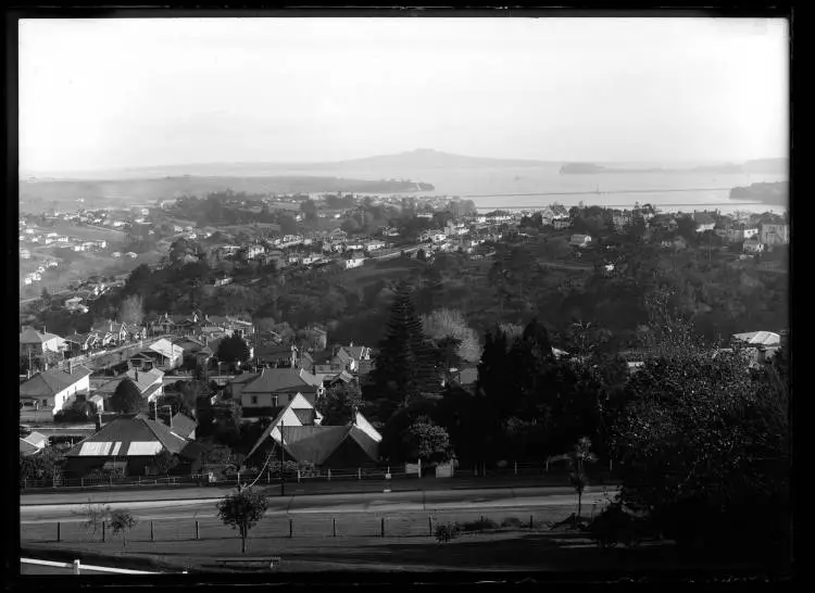 Remuera and Hobson Bay from Mount Hobson, 1927 Record DigitalNZ