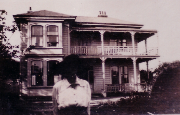 "Udy-Rowse house, Udy Street": Photograph