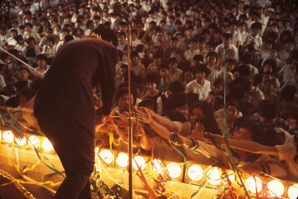 Japan Series: Teenage Singer