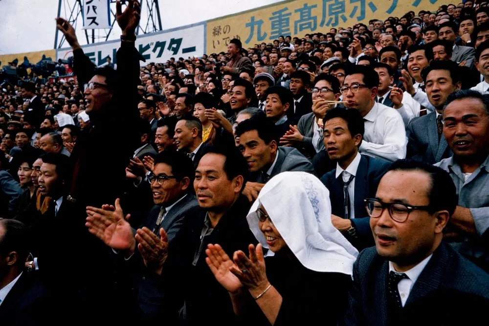 Japan Series: Tokyo Baseball Crowd