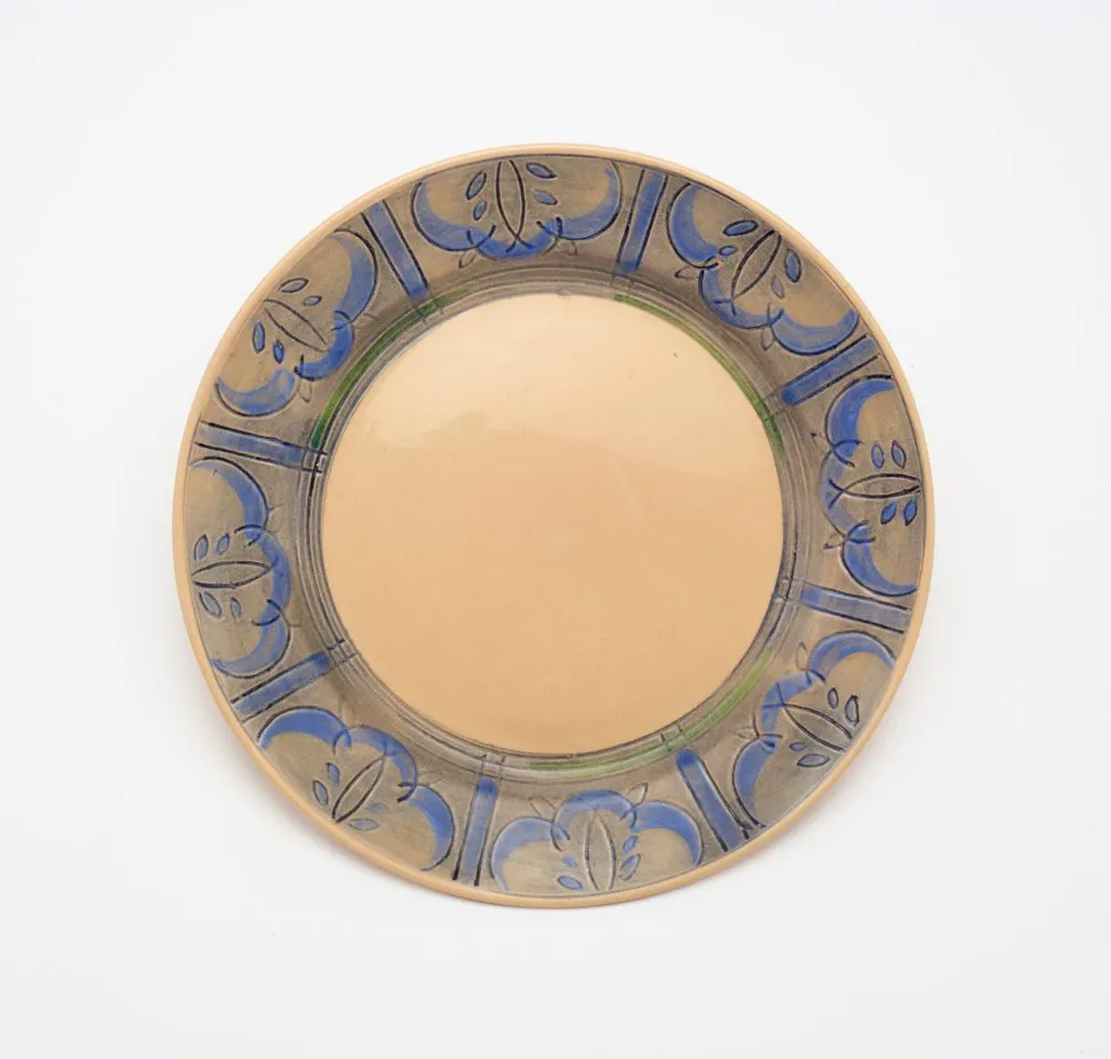 Dinner plate