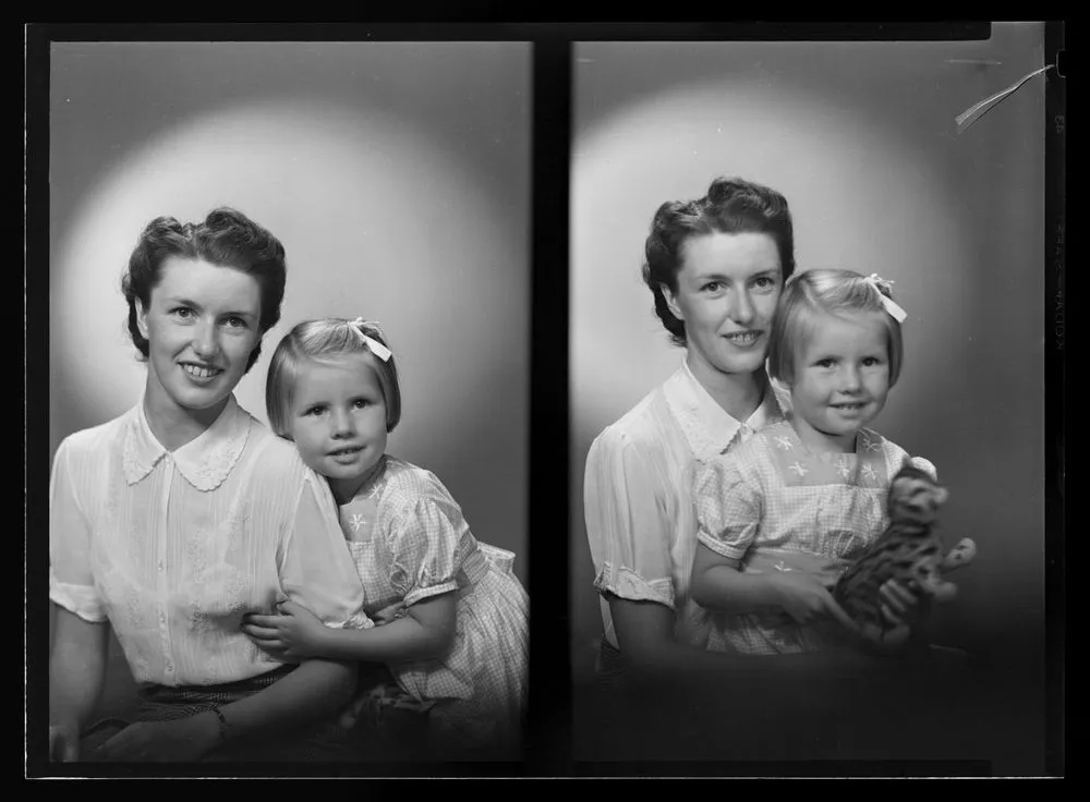 Mrs HE Pether [Pethes]