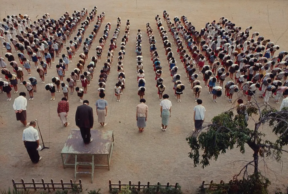 Japan Series: People bowing