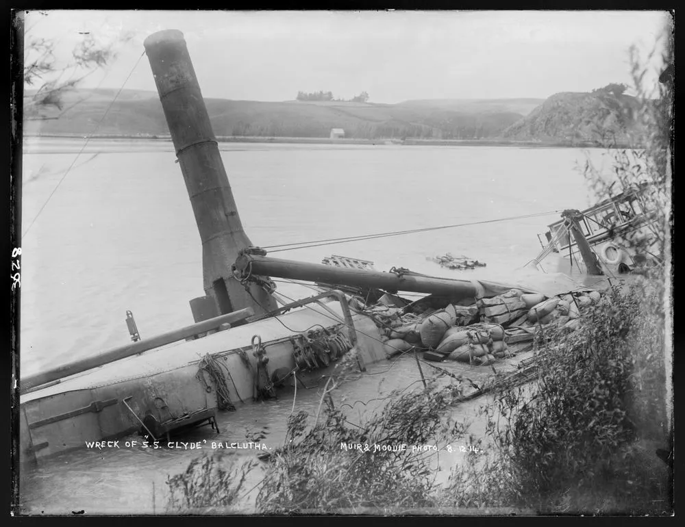Wreck of "S.S. Clyde" Balclutha Record DigitalNZ
