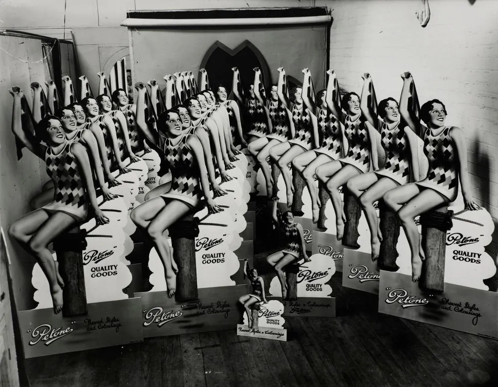 Untitled ('Petone' advertisement)