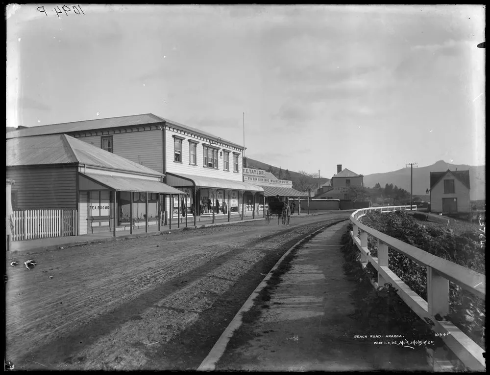 Beach Road, Akaroa | Record | DigitalNZ