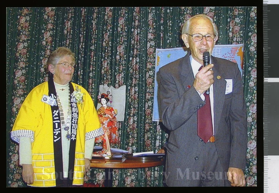 Lawrie Blakemore (right)