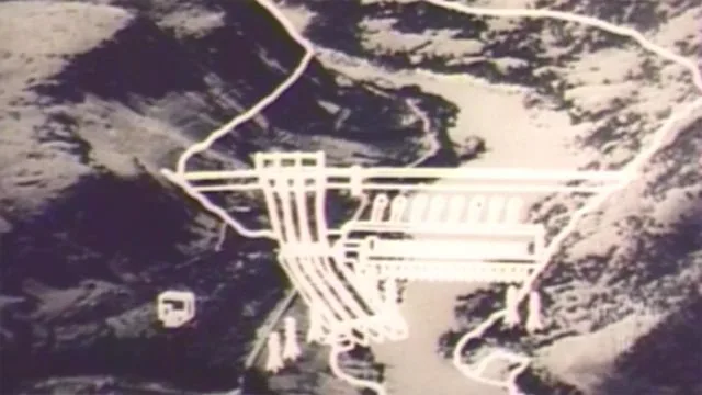 Building the Roxburgh dam