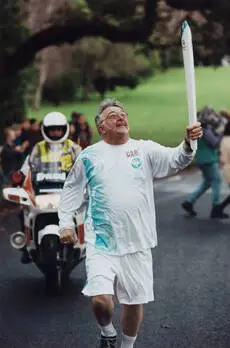 Olympic torch, Māngere, 2000