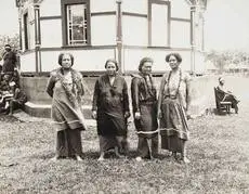 Women Mau leaders
