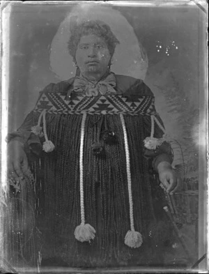 Unidentified Maori woman in tasselled cloak with taniko border, probably Hastings district