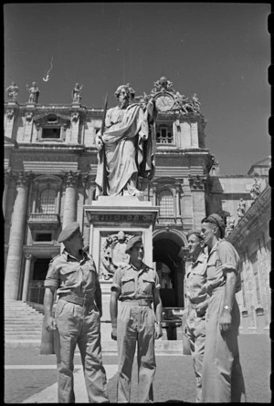 World War II New Zealand soldiers in front of statue of Pope Pius IX outside St Peter's in Rome, Italy - Photograph taken by George Kaye