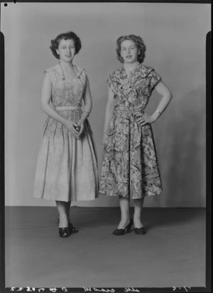 Fashion models of 1955