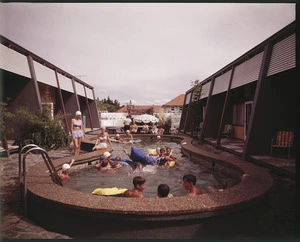 Swimming pool, Oasis Motel, Taupo