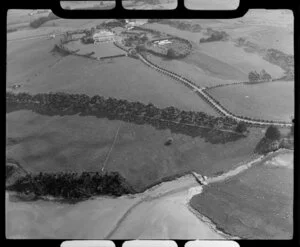 Glendowie, Auckland City, view of Kerridge family home with access road, surrounded by farmland