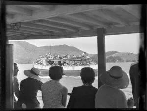 Passengers on board the Miss Knoxie, Bay of Islands