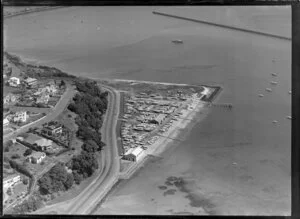 Okahu Bay, Auckland, showing Royal Akarana Yacht Club and Tamaki Drive