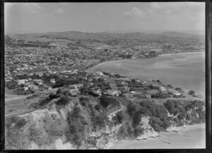 Coast from Glendowie looking back to St Heliers Bay and Tamaki Drive, Auckland