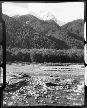 Lewis Pass, Maruia, Buller District, showing riverbed