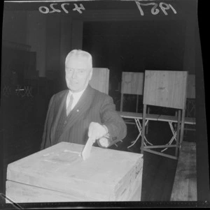 Walter Nash, voting in the 1957 General Election